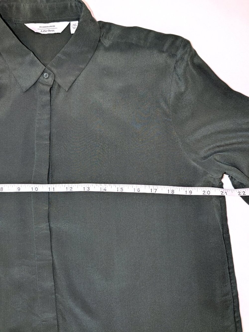 & Other Stories | 100% Silk Straight Fit Blouse Button Down Forest Green Size 8 - Picture 9 of 11